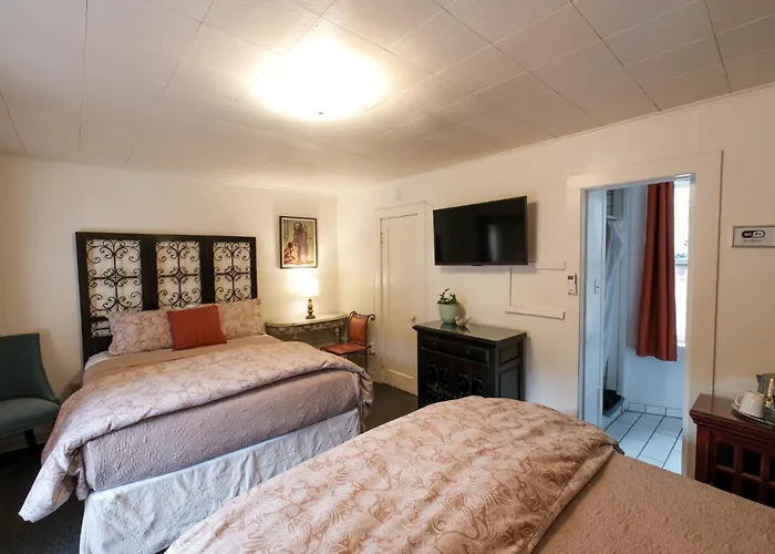 Jonquil Hotel