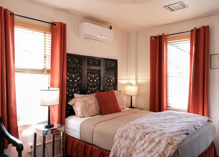 Jonquil Hotel